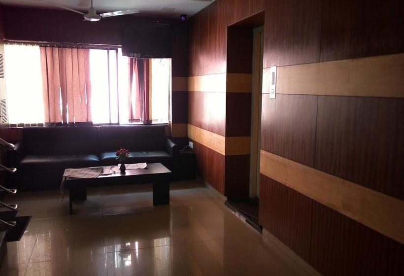 هتل Palmshore Residency