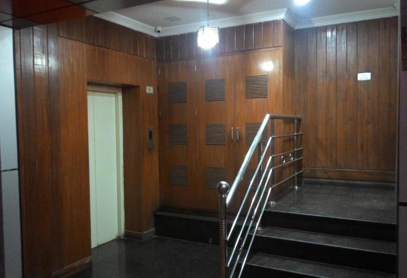 هتل Palmshore Residency