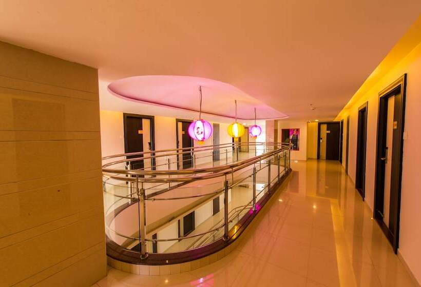 Plazza Hotel , Trichy