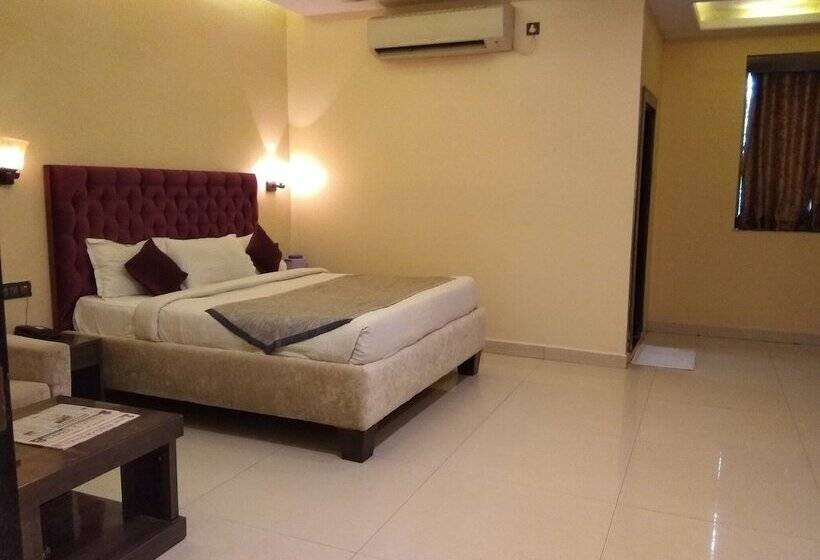 Jk Rooms 127 Hotel Parashar Check In
