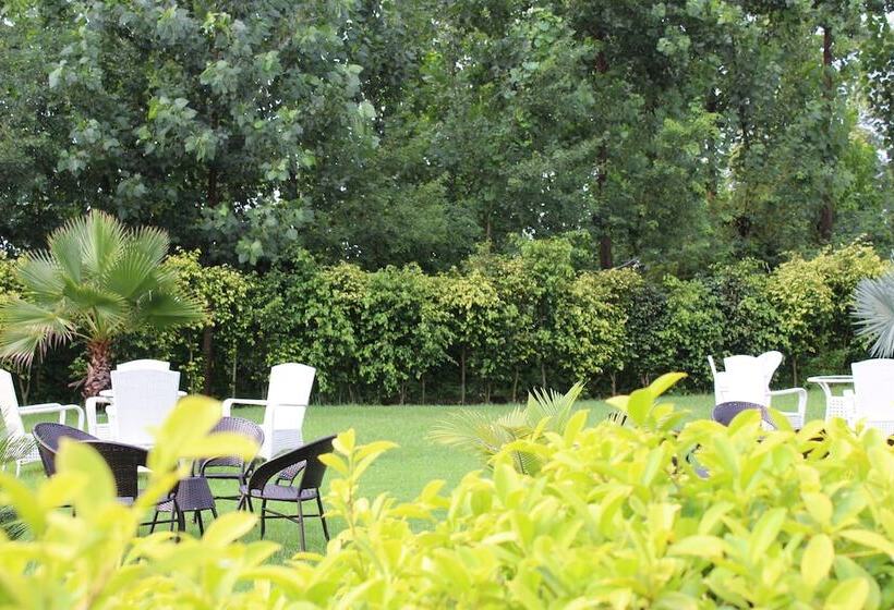 Samsara The Resort & Club