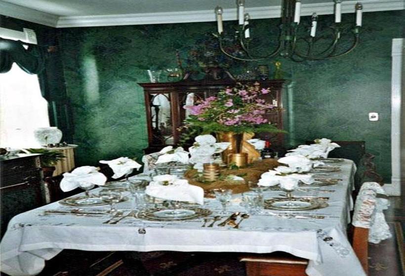 צימר Ducote Williams House