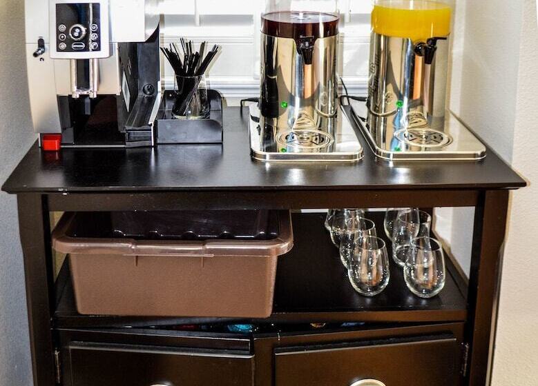 تختخواب و صبحانه Rio Vista Inn & Suites Santa Cruz