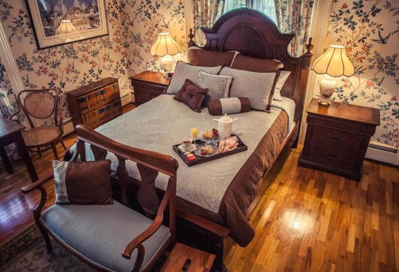 ベッドアンドブレックファースト Silver Heart Inn & Cottages