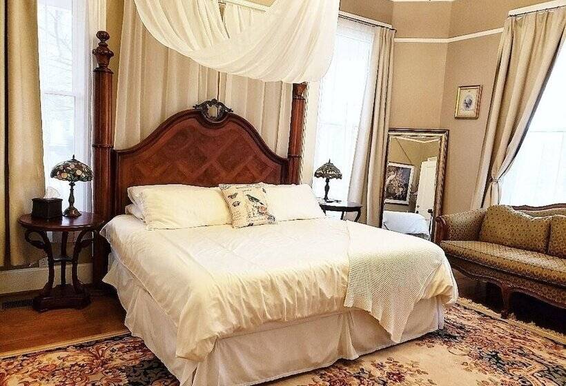 住宿加早餐  South Court Inn