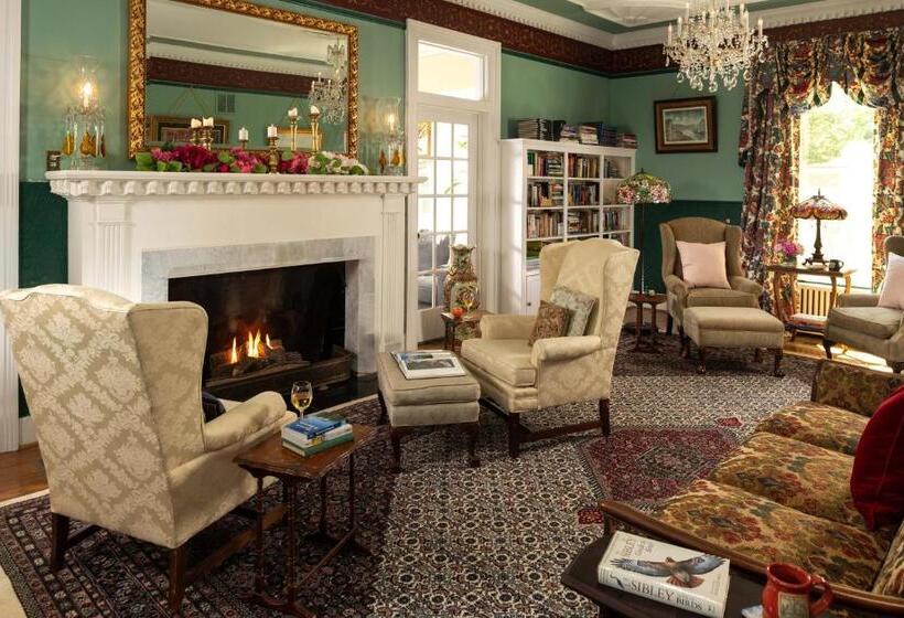 住宿加早餐  South Court Inn