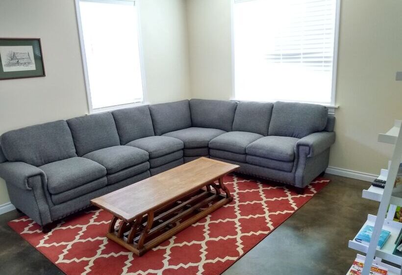 مبيت وإفطار Swantown Inn