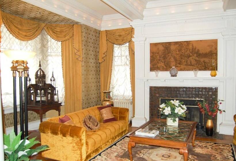 تختخواب و صبحانه The Albanus Phillips Inn
