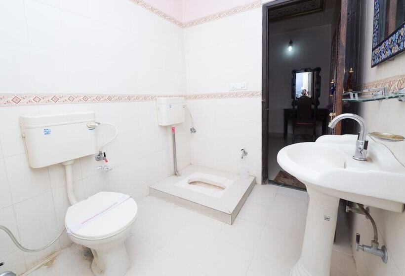 فندق Moonlight Homestay & Hostel