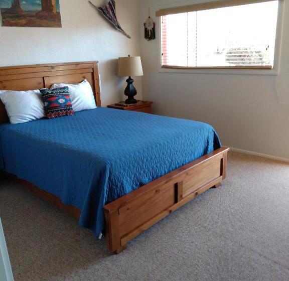 Mokee Motel
