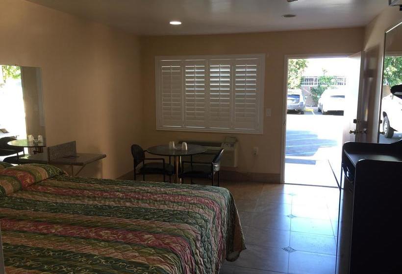 مُتل Foxy S Motor Inn On Florence & Hoover St