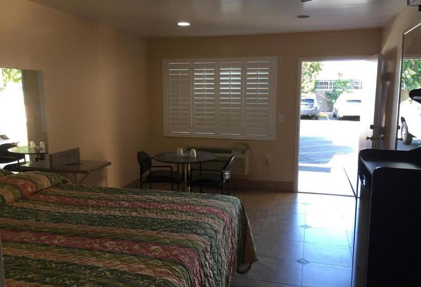 مُتل Foxy S Motor Inn On Florence & Hoover St