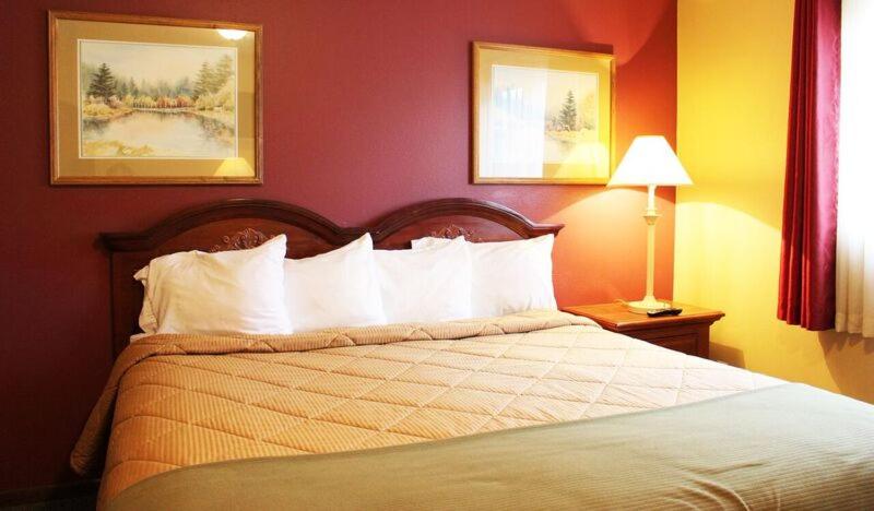 مُتل Gold Country Inn