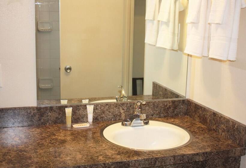 مُتل Main Street Lodge And Suites