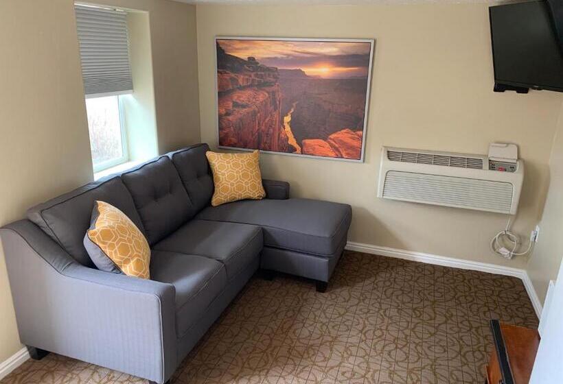 فندق على الطريق Mountain Ridge Cabins & Lodging Between Bryce And Zion National Park