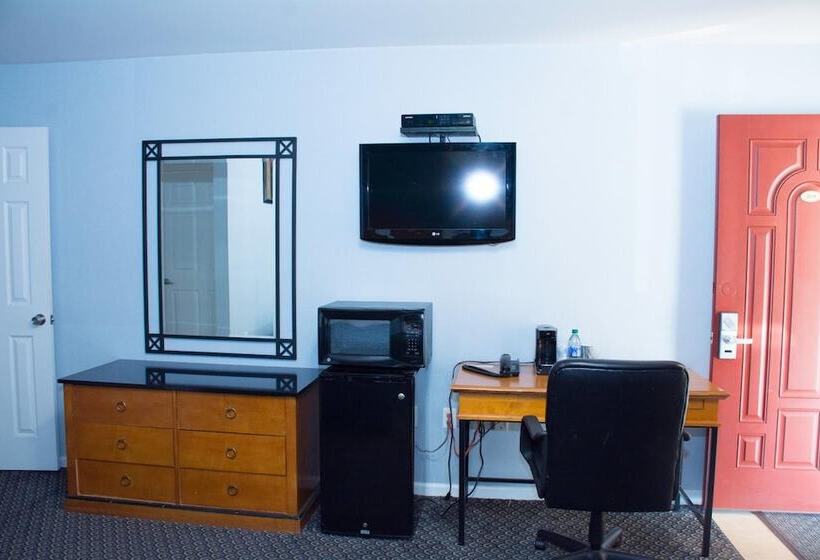 At 9 Motel
