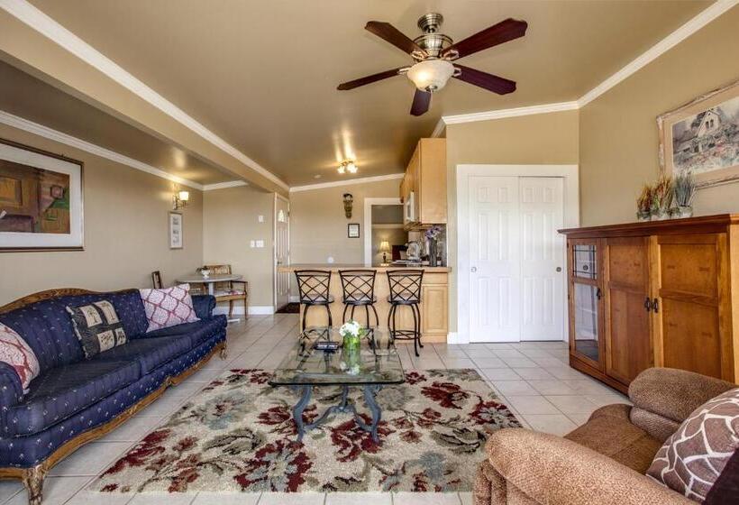 Beachwood Condos & Resort