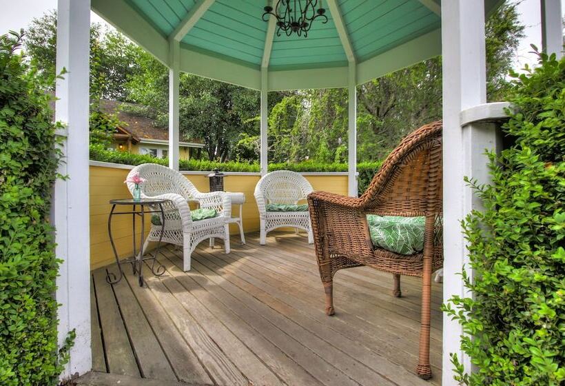 مبيت وإفطار Country Cottage Of Langley