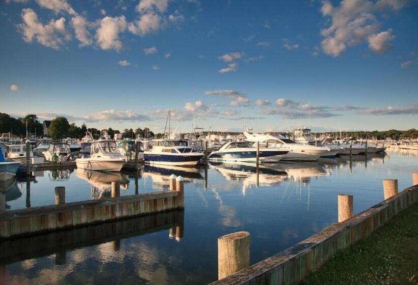 צימר Inn At Harbor Hill Marina