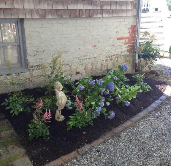 Bed and Breakfast Lantana House
