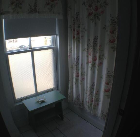 住宿加早餐  Lantana House