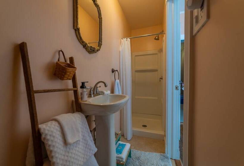 ベッドアンドブレックファースト The Maid S Quarters Bed Breakfast & Tearoom