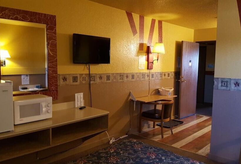 Earth Inn Motel