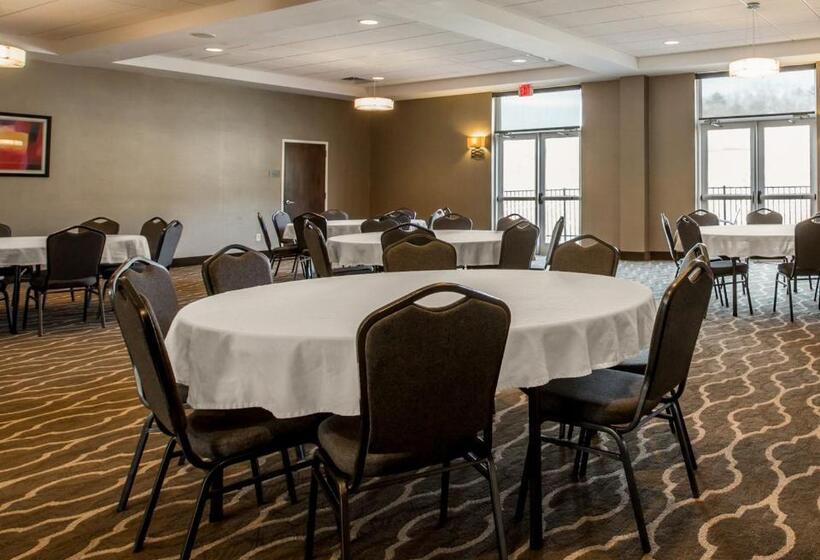 בית מלון כפרי Comfort Inn Sylva   Cullowhee