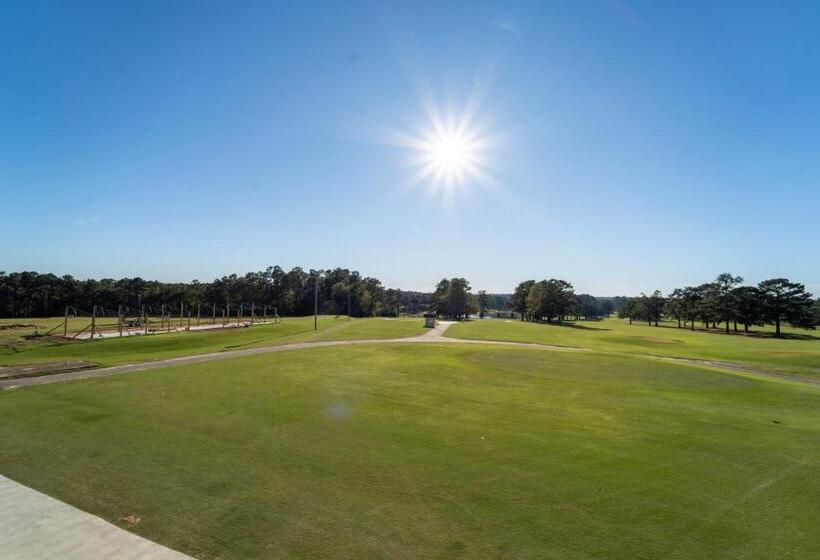 هتل Dothan National Golf Club And