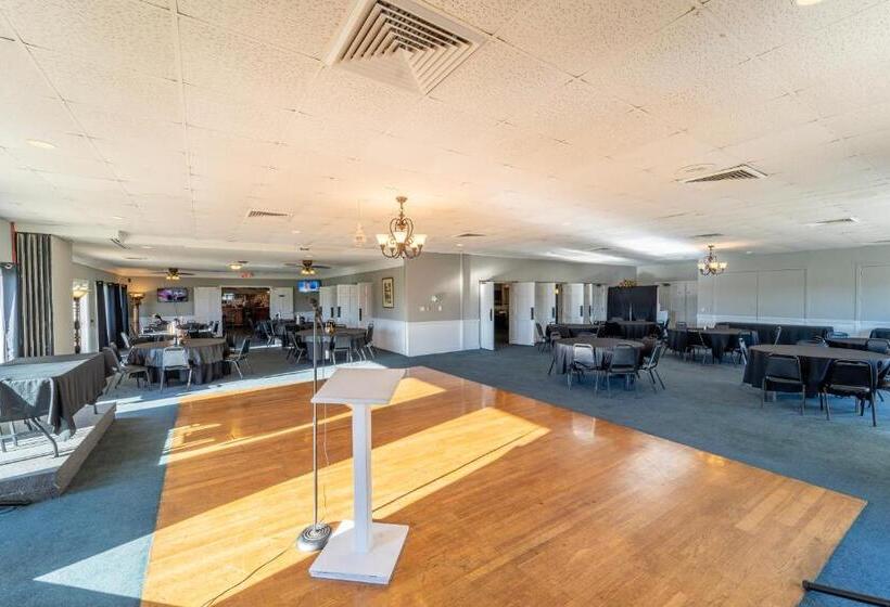 هتل Dothan National Golf Club And
