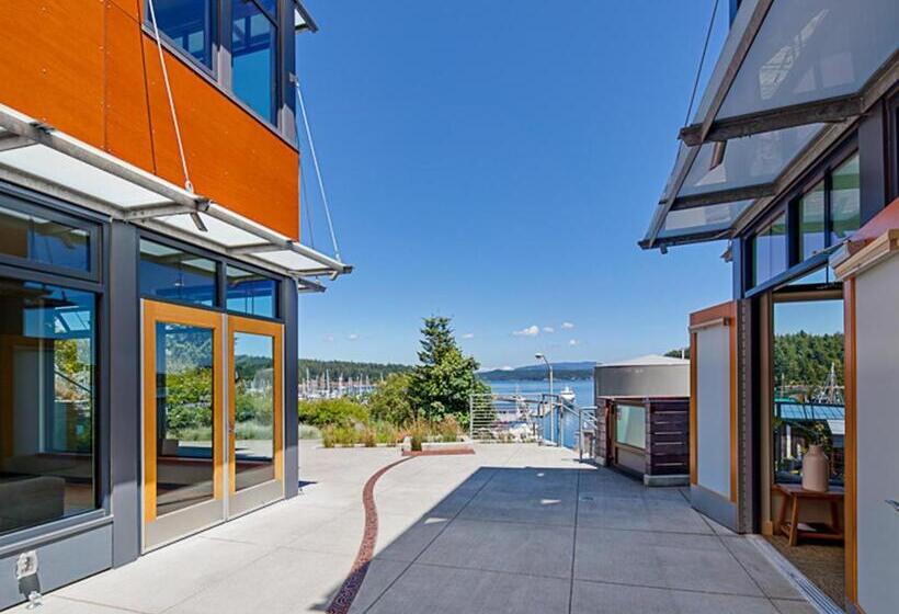 فندق Island Inn At 123 West