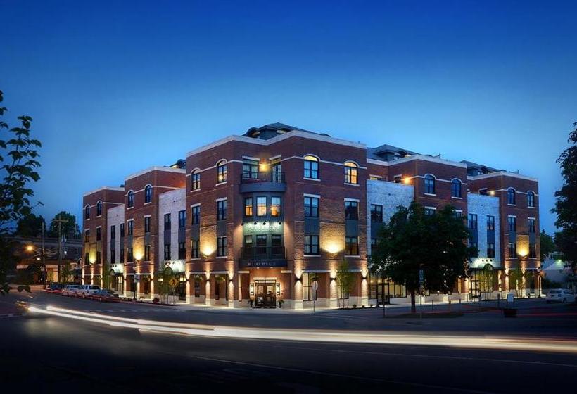 هتل Pavilion Grand