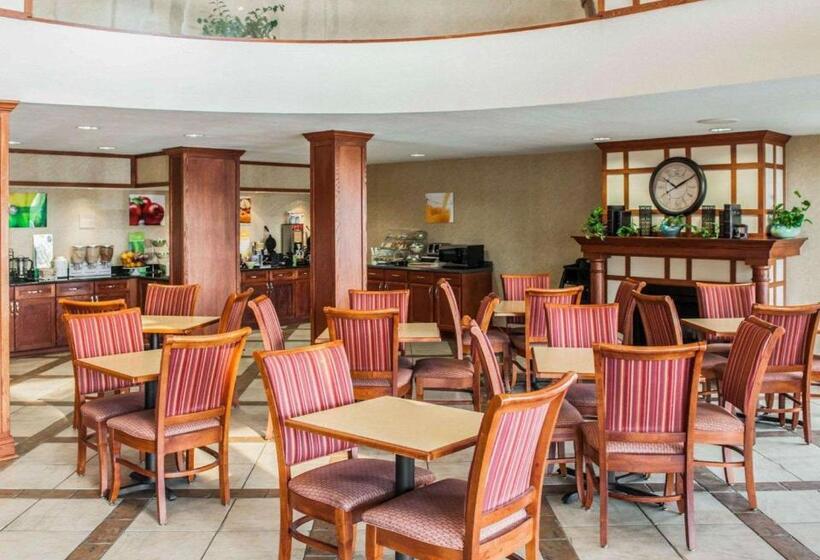 فندق Quality Inn Castleton