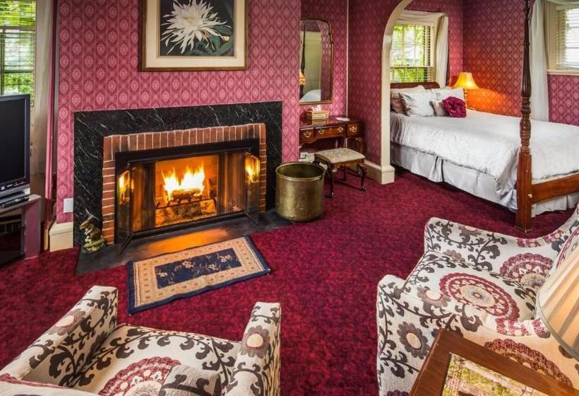 هتل Stonehurst Manor Including Breakfast And Dinner