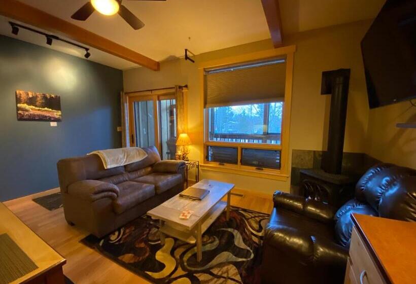 בית מלון כפרי Twisp River Suites