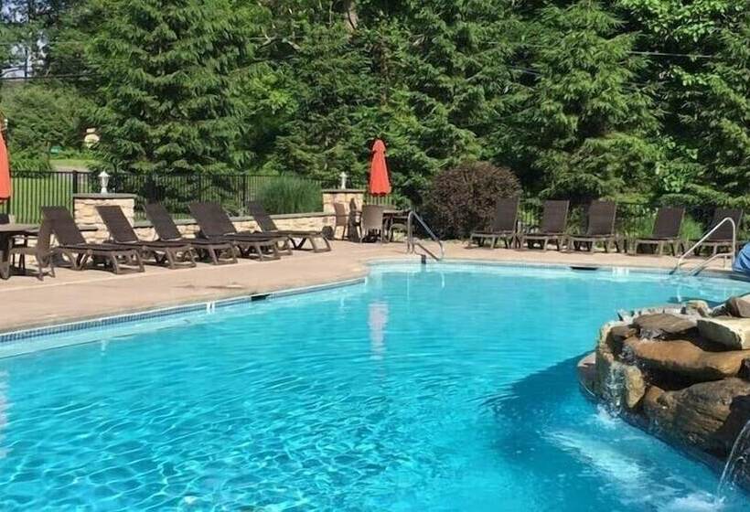 Отель Woodfield Manor   A Sundance Vacations Property