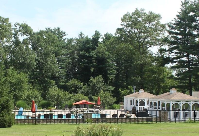Отель Woodfield Manor   A Sundance Vacations Property