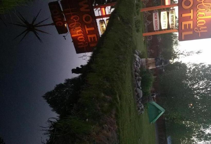 Long Holiday Motel