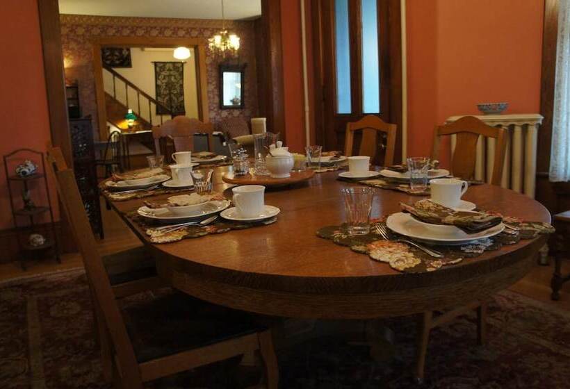 Maplecroft Bed & Breakfast