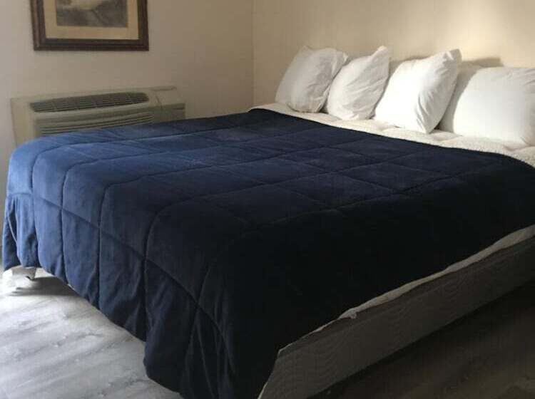 모텔 All Suites Inn Budget Host