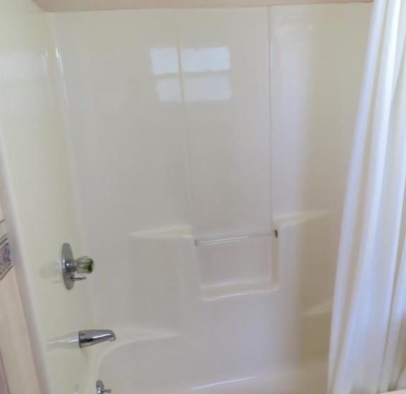 فندق على الطريق Budget Inn