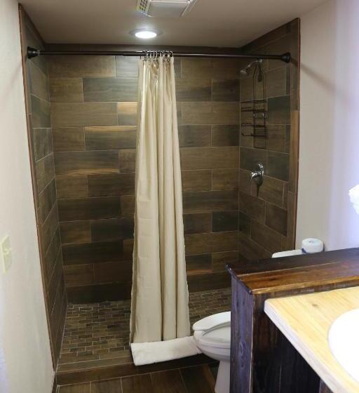 فندق على الطريق Deville