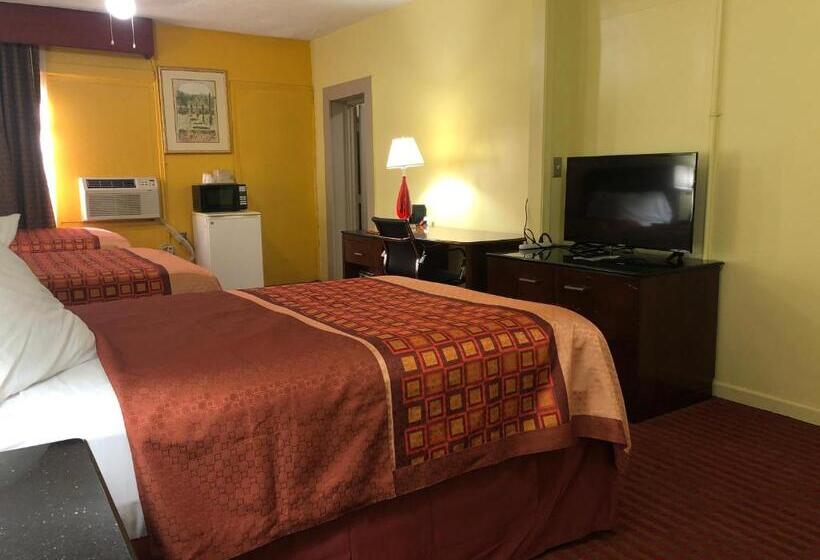 مُتل Ellijay Inn Downtown Ellijay