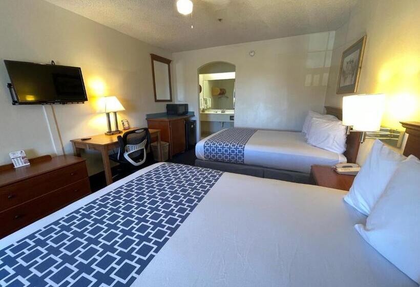 فندق على الطريق Flamingo Inn