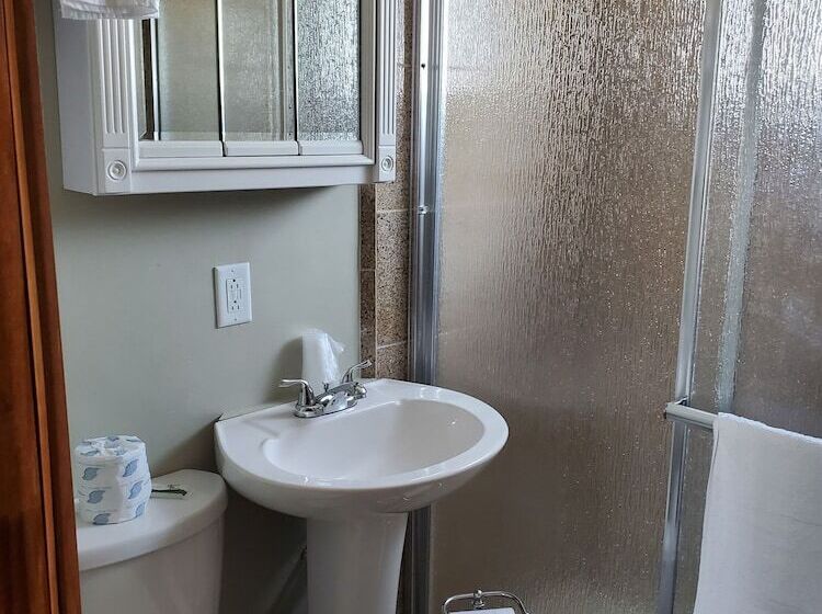 فندق على الطريق Golden Gate Lodging