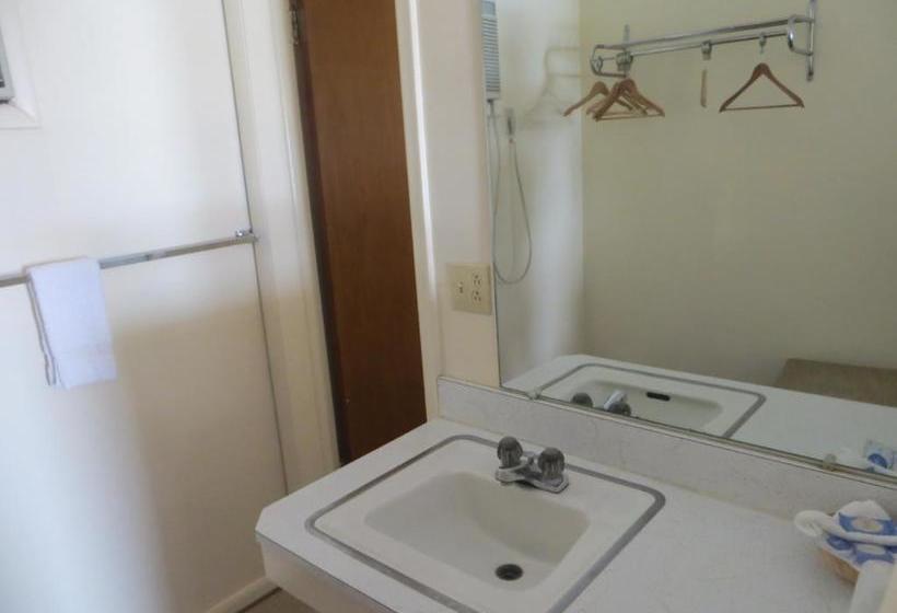 مُتل Traveler's Lodge