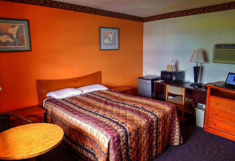 Nassau Holiday Motel