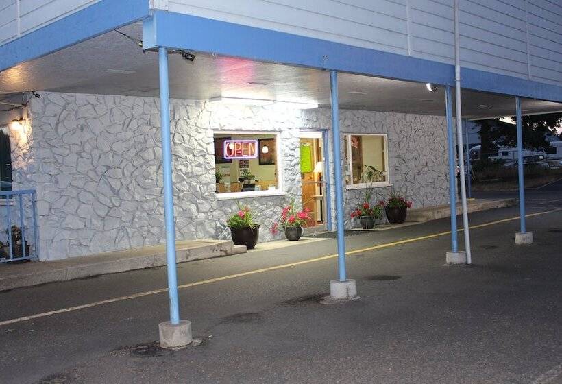 Silver Sands Motel