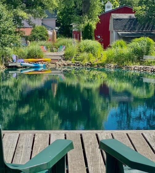 The Bella Ella Bed And Breakfast