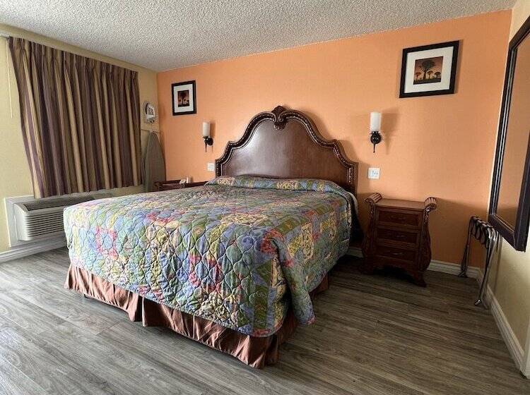 Walden Motel